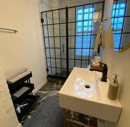 Desirable Lawrenceville Area * Pittsburgh